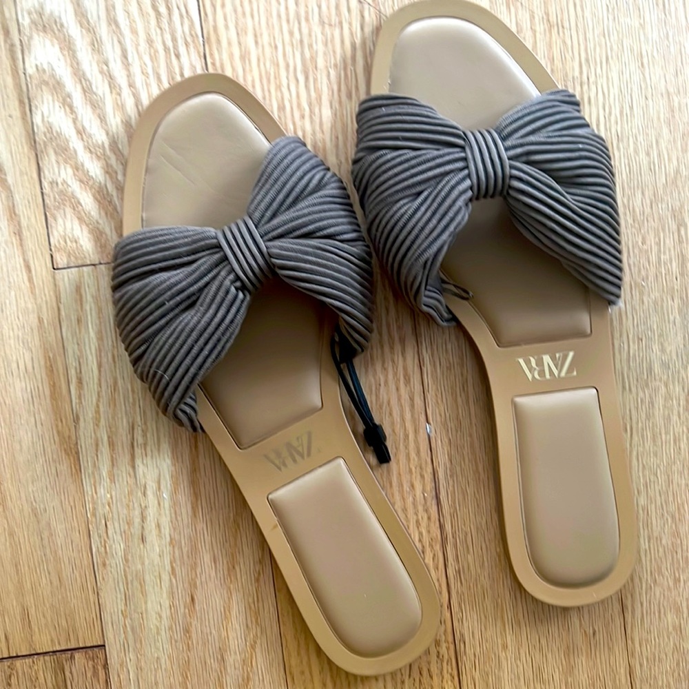 Zara slippers - size 39- barely used